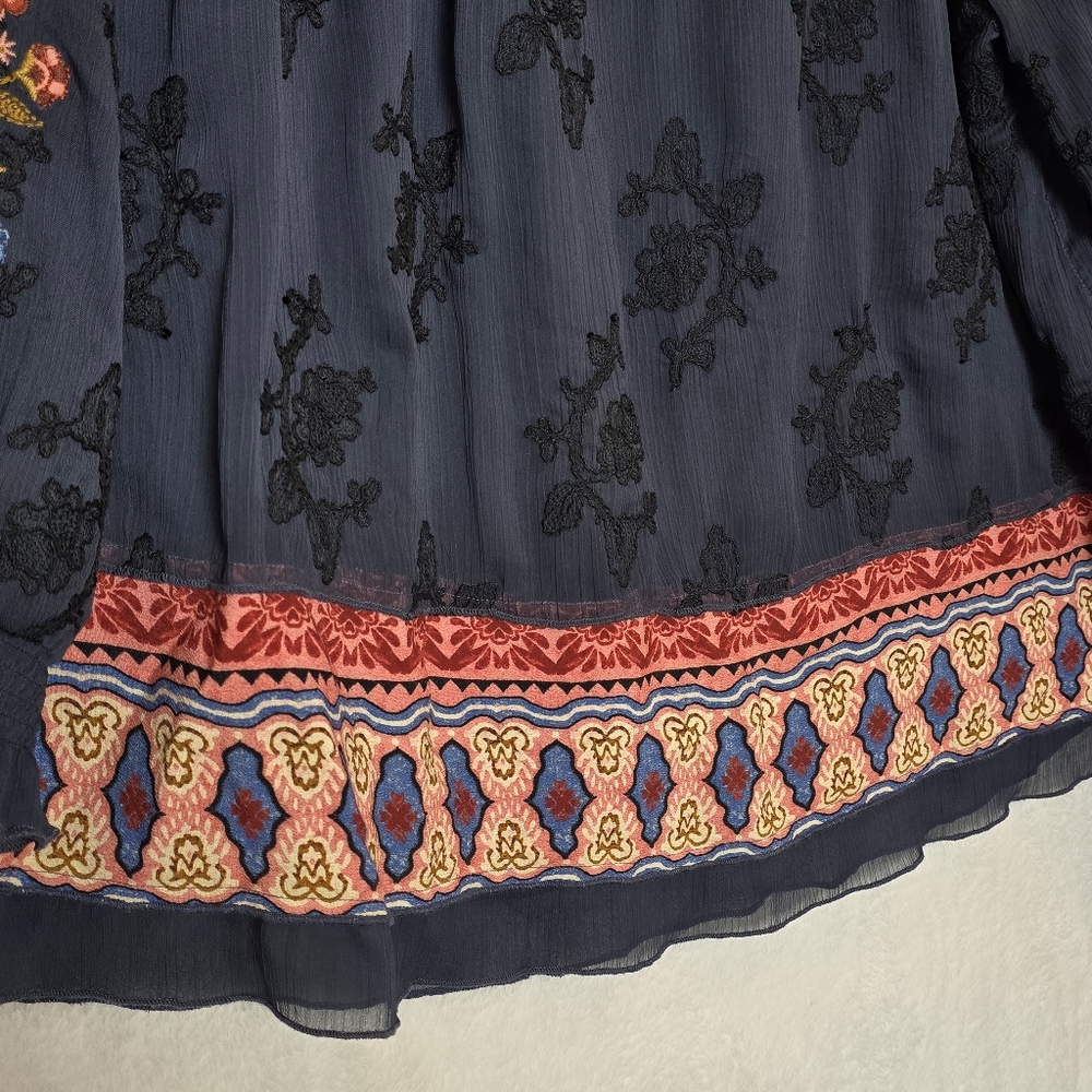 John Mark Split Neck Tunic Embroidered Sleeves Navy Size Large - Picture 5 of 13